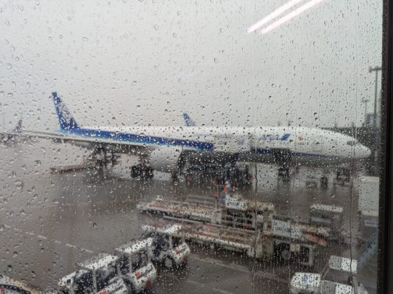 rain, haneda, airport, airplane